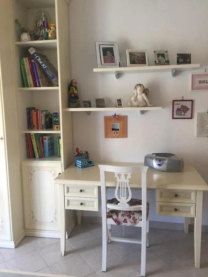 Da Monica Apartment Canneto  Italy